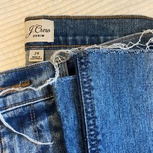 J crew “mom” Jean in size 29